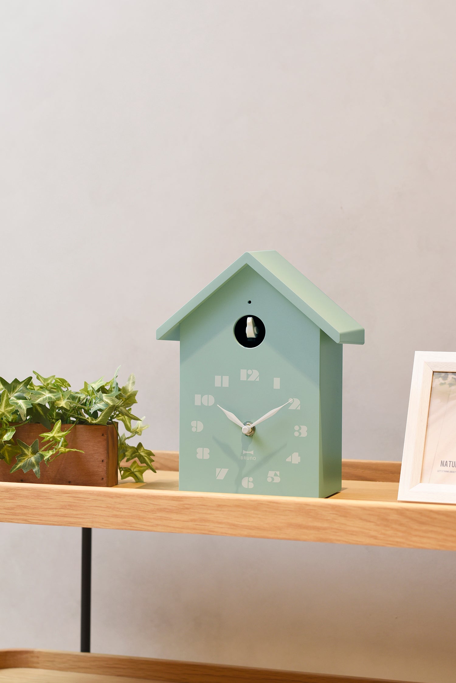 BRUNO Bird House Clock - Mint Green BCW047-MTGR